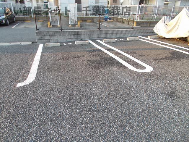 駐車場　車をお持ちの方に嬉しい駐車場付きの物件です