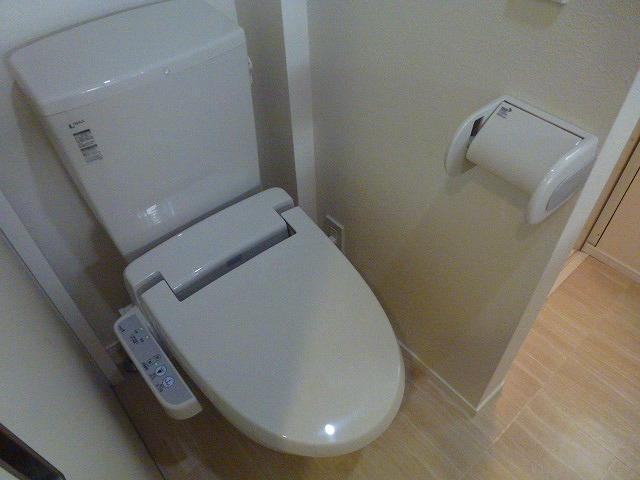 トイレ　清潔感のあるトイレです