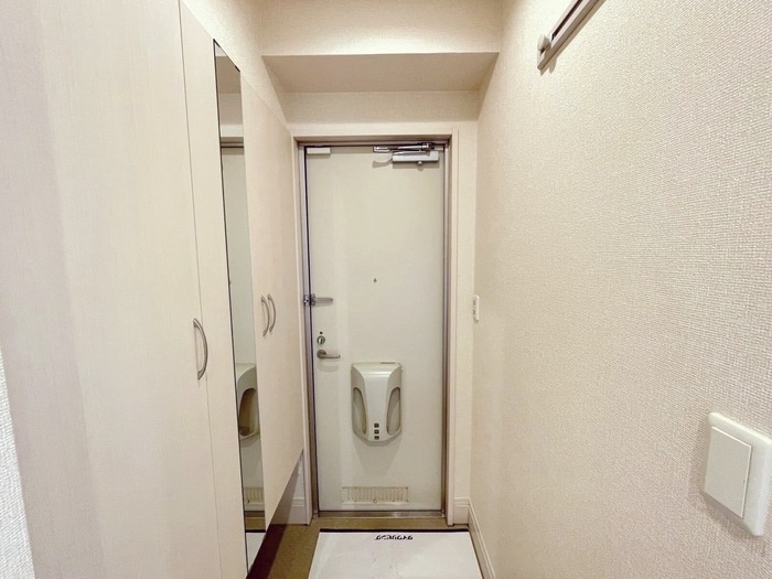 MIYABI Cの玄関写真
