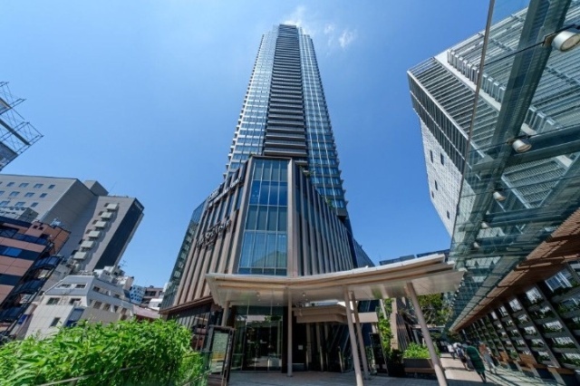 建物外観　オートロック完備