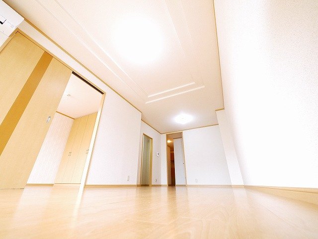 居室・リビング　圧迫感を感じにくいお部屋です。
