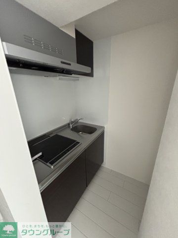 キッチン　類似タイプ参考写真 ★奇数階・偶数階で木材や壁の色が異なり…