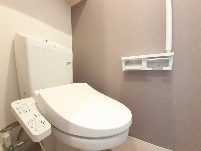 トイレ　類似物件参考写真