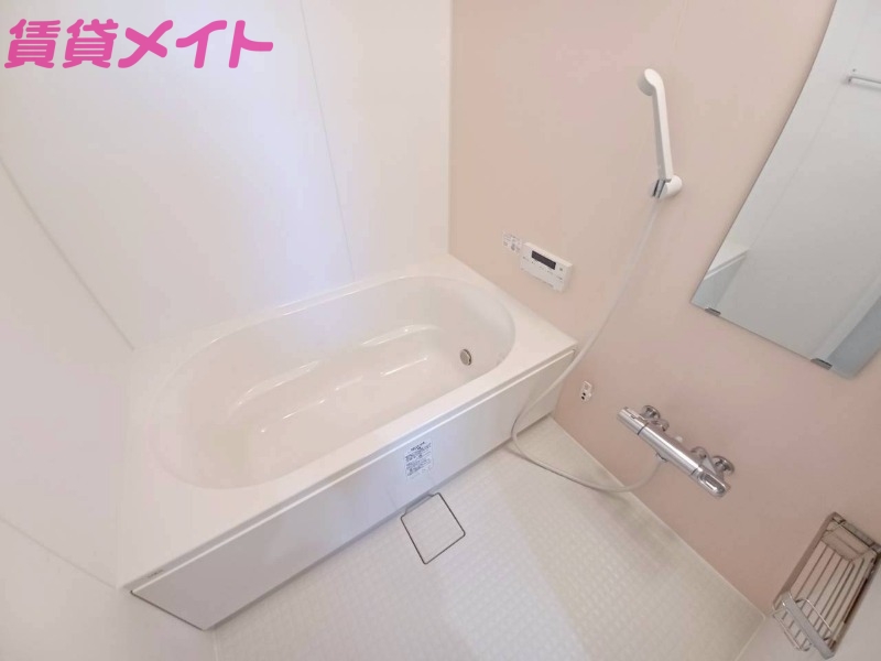 バス・シャワールーム　※同棟５階同型別部屋の写真です