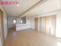 居室・リビング　※同棟５階同型別部屋の写真です
