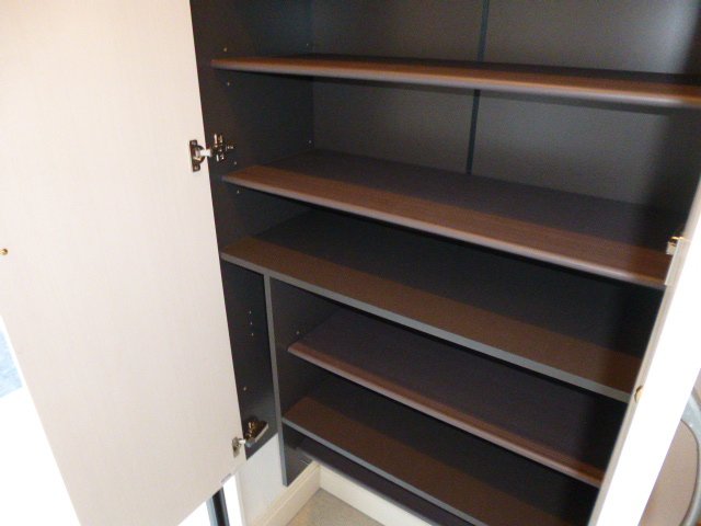 玄関　シューズボックス
