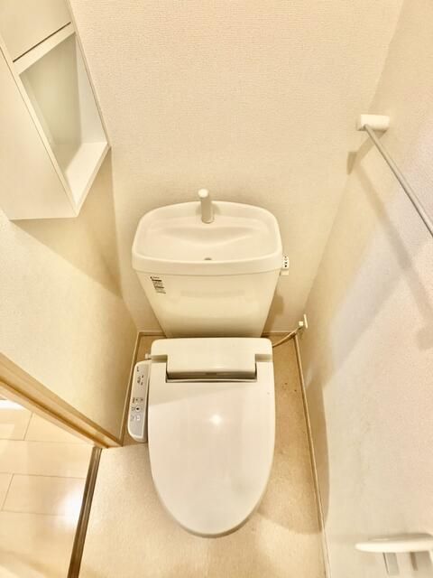 トイレ　写真は別の部屋のものです。