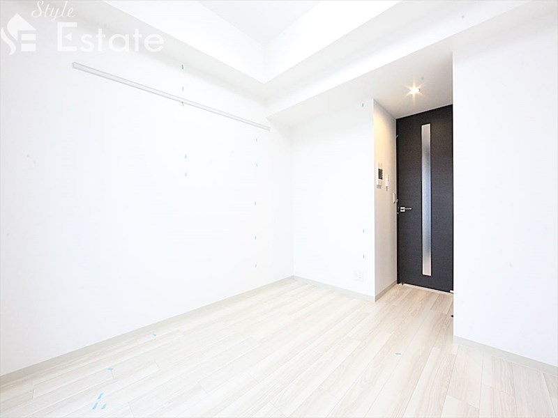 エステムコート名古屋黒川シャルマンの居間写真