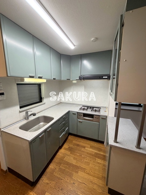 キッチン　広々使える快適な調理スペースです♪