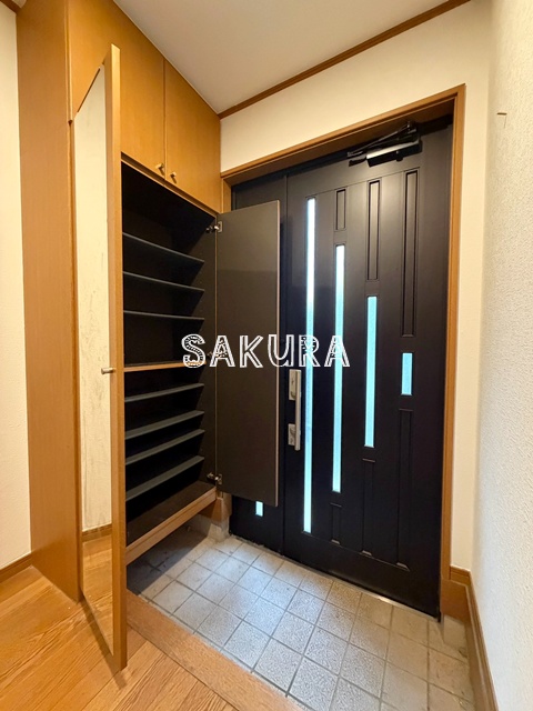 玄関　ゆとりのある玄関スペースです♪