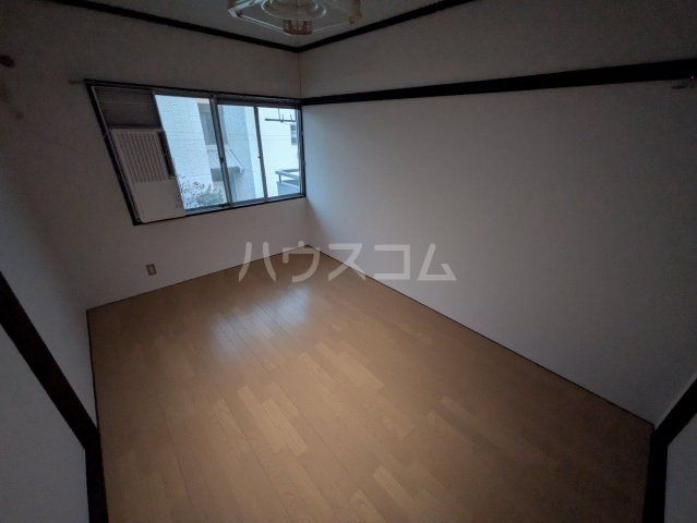 タウニー関取の内装写真