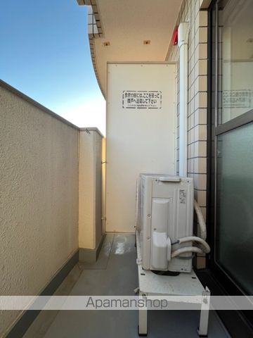 地下鉄空港線 藤崎駅 徒歩9分 5階建 築41年の内装写真