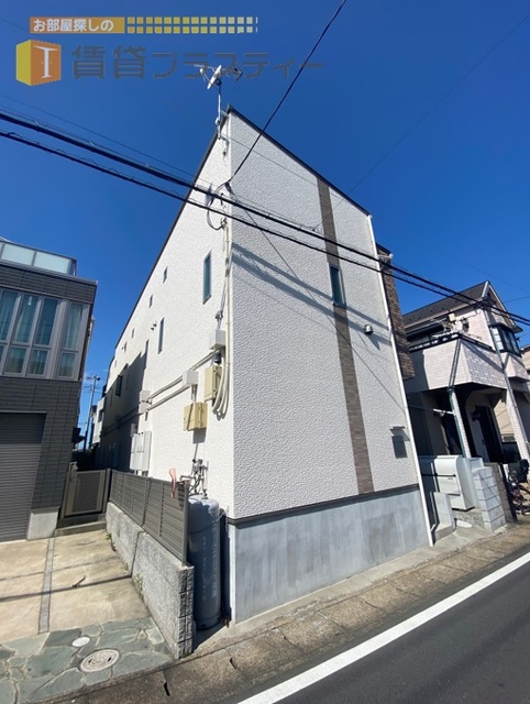 建物外観　いつも気になっていたあの物件。室内はどうなっているんでしょう