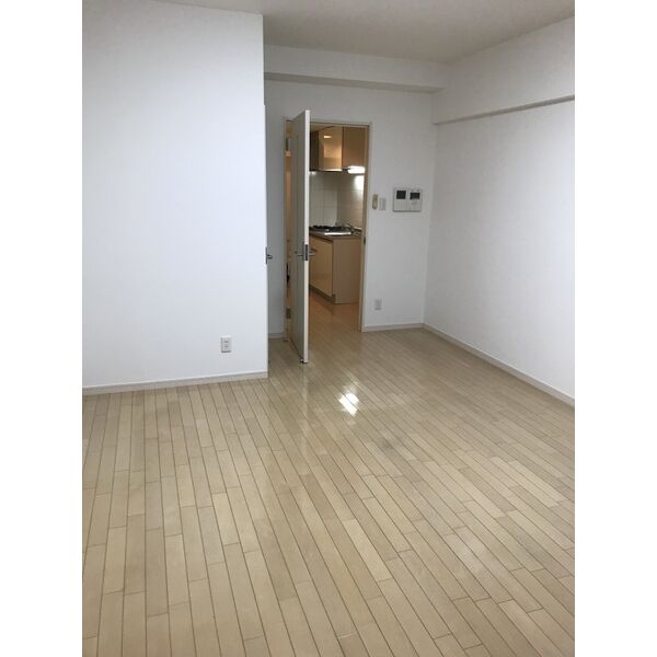 GRAN DUKE算所の居間写真