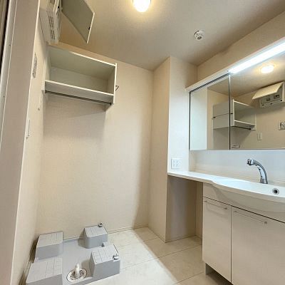 洗面設備　※写真は同シリーズ類似物件を含む為現況優先とさせて頂きます