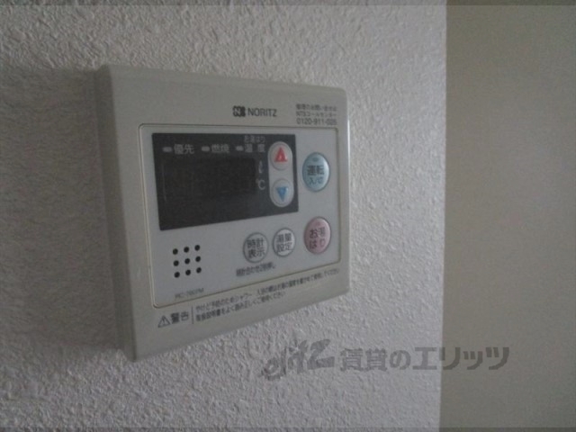 その他設備　給湯器リモコン
