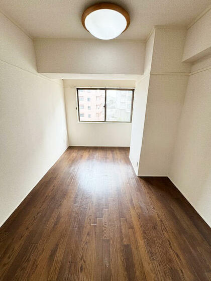 その他部屋・スペース　お持ちの家具の配置を考えると洋室のお部屋が暮らしやすいという