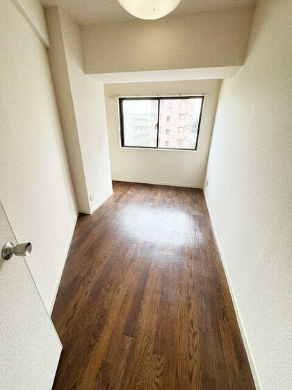 その他部屋・スペース　お持ちの家具の配置を考えると洋室のお部屋が暮らしやすいという
