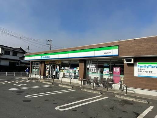 コンビニ　ファミリーマート福知山荒河店（コンビニ）まで658m