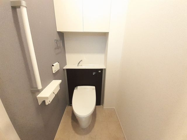 近鉄大阪線 耳成駅 徒歩10分 2階建 築5年のトイレ写真