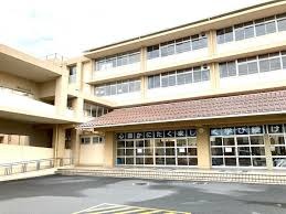 中学校　出雲市立第二中学校（中学校）まで1640m