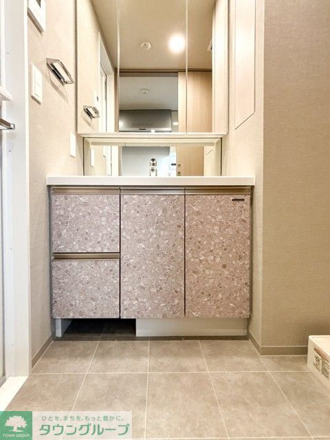洗面設備　※写真は同タイプ住戸です。