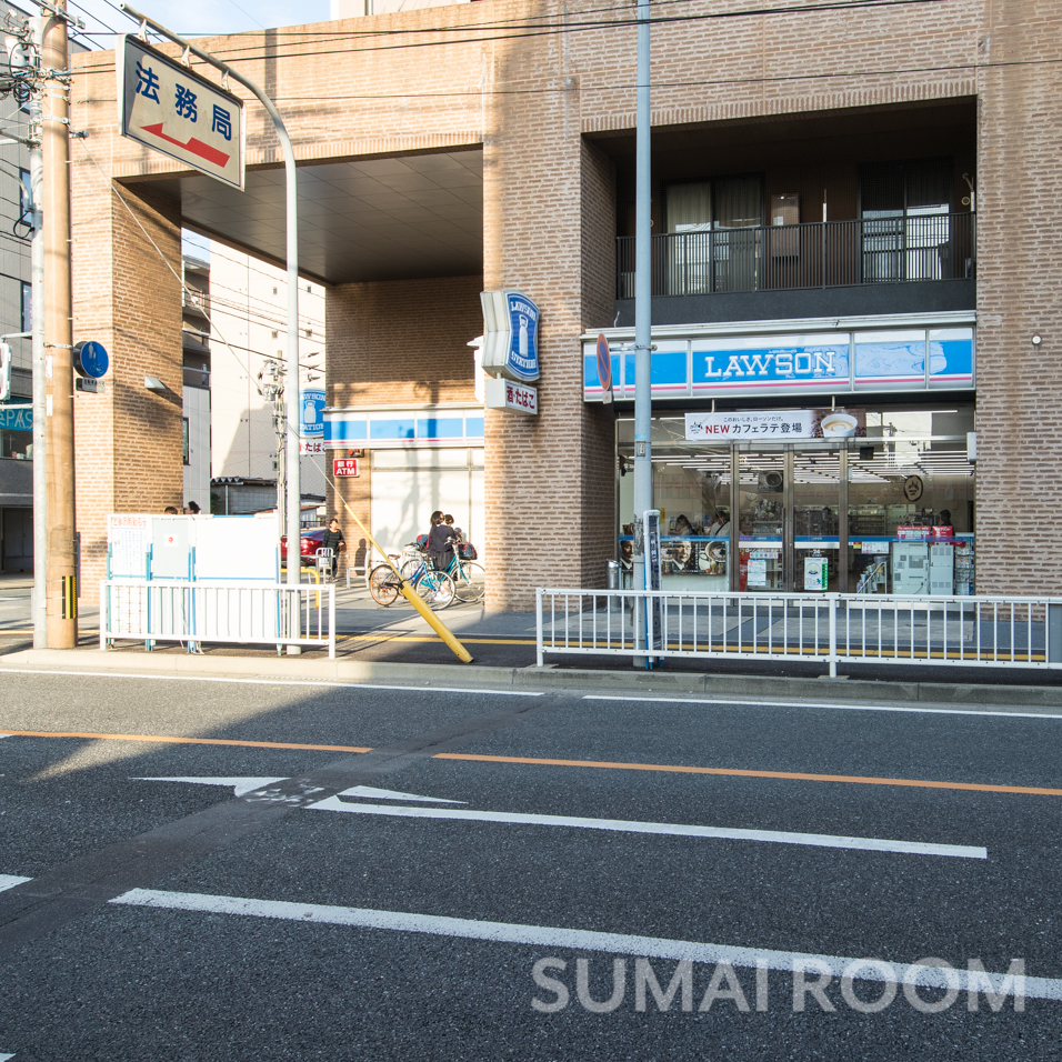 コンビニ　ローソン城西3丁目店（コンビニ）まで121m