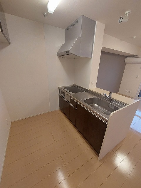 キッチン　オシャレな対面キッチンで料理が楽しくなりますね☆