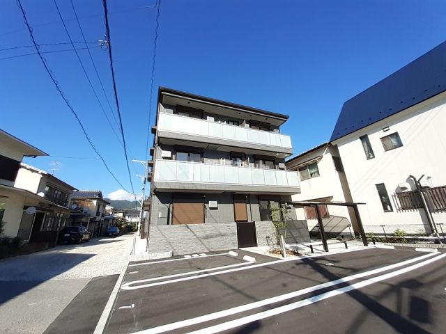 フィオーレ府中本町の建物外観