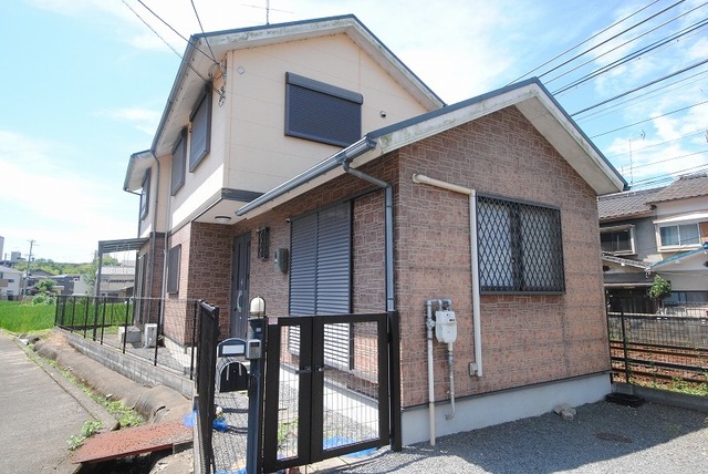 山端森本町貸家の建物外観