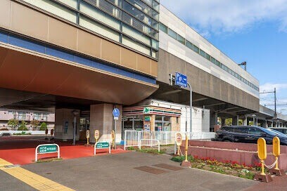 【札幌市北区新琴似十条のマンションのコンビニ】