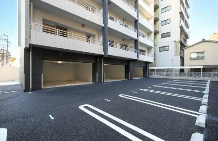 【熊本市中央区坪井のマンションの駐車場】