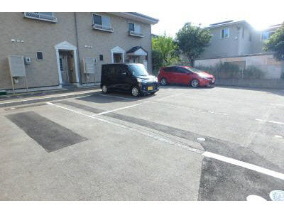 駐車場　駐車場