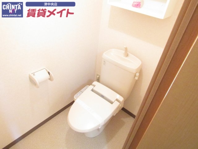 トイレ　同物件別室の画像です
