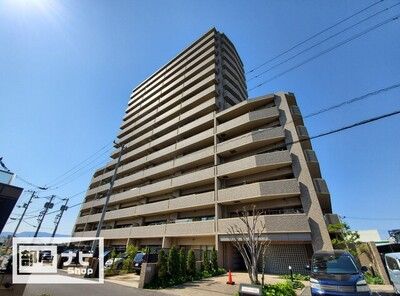 高松市太田上町のマンションの建物外観