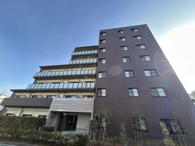 【西宮市大屋町のマンションの建物外観】