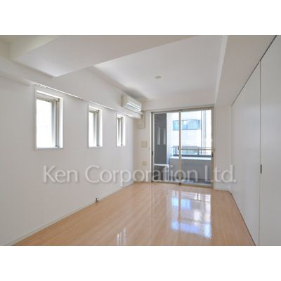 居室・リビング　同タイプ7階のお部屋を撮影。仕様が異なることがあります。