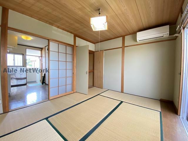 居室・リビング　※同物件別部屋のお写真です。