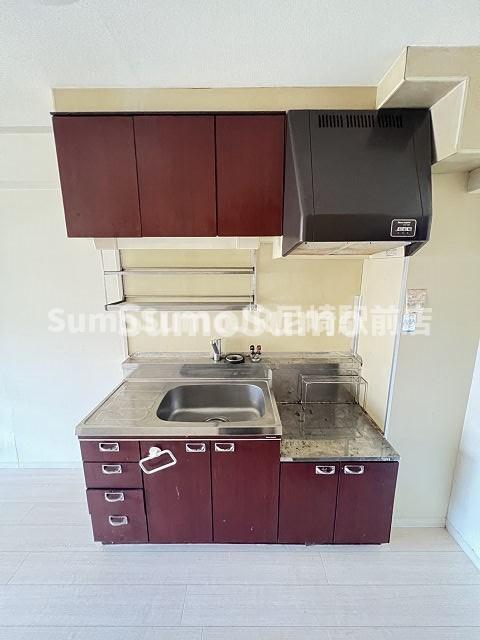 キッチン　コンパクトなキッチンで掃除もラクラク