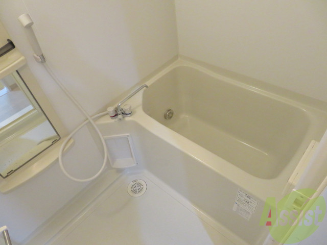 バス・シャワールーム　追い炊き機能付きのユニットバスですよー。