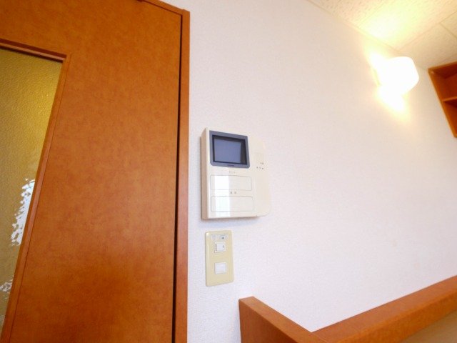 セキュリティ　モニター付きインターホーン