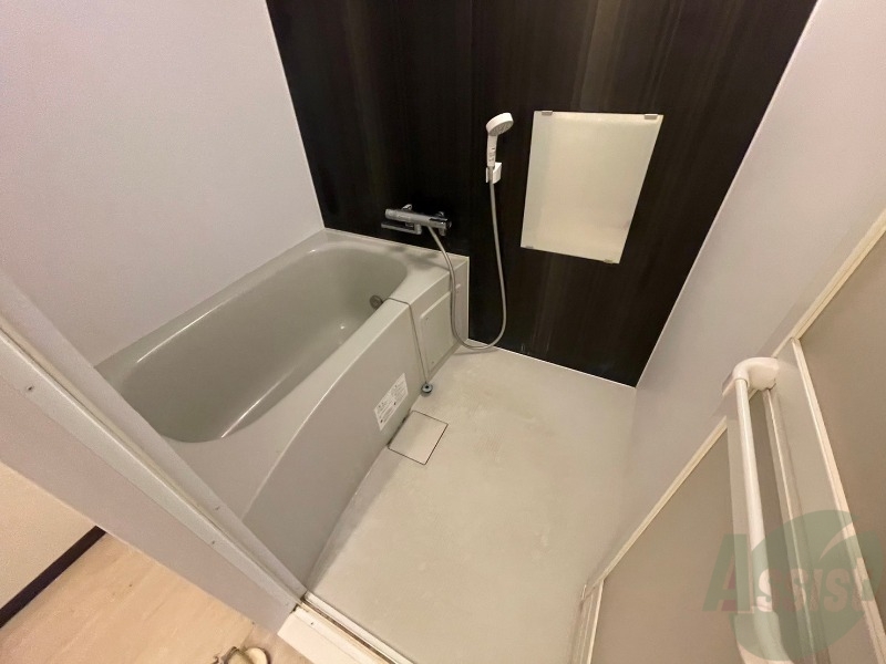 バス・シャワールーム　お風呂です。ゆっくりお風呂につかるのも体に良いですね～