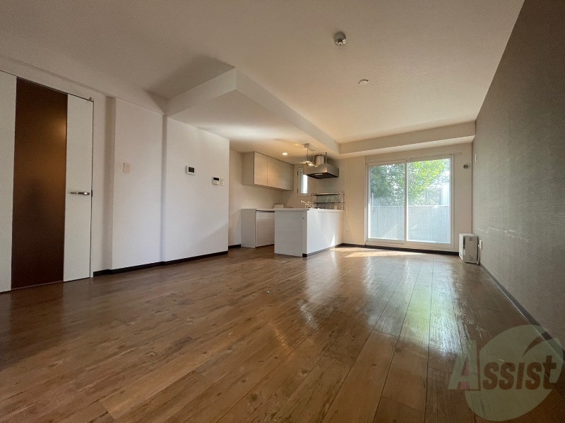 居室・リビング　広くてキレイなお部屋が広がっていて、充実した生活が送れそう。