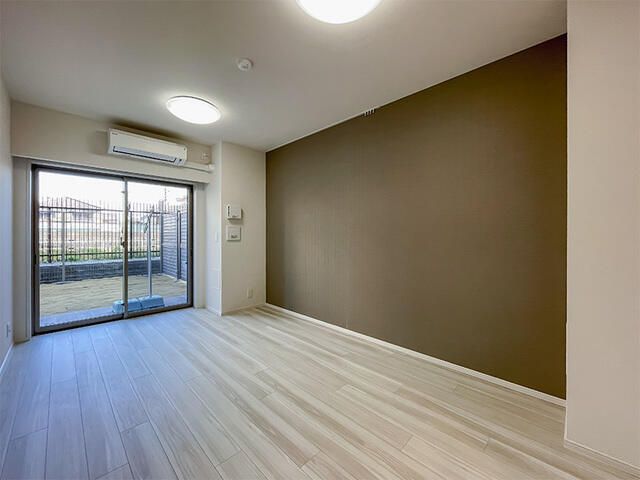 居室・リビング　写真は同タイプ住居です