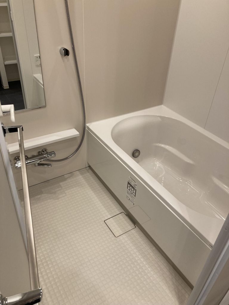 バス・シャワールーム　お風呂で日々の疲れを落としましょう