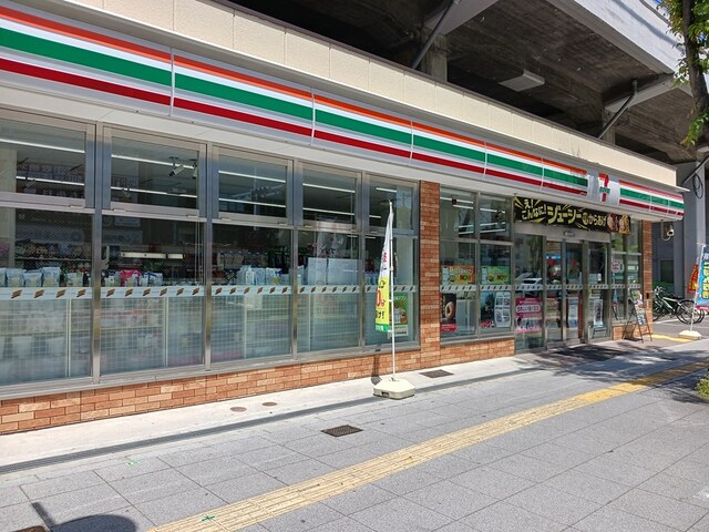 コンビニ　セブンイレブン大阪鷺洲１丁目店（コンビニ）まで130m