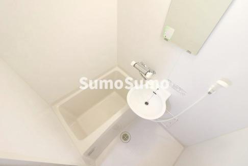 バス・シャワールーム　落ち着いた空間のお風呂です