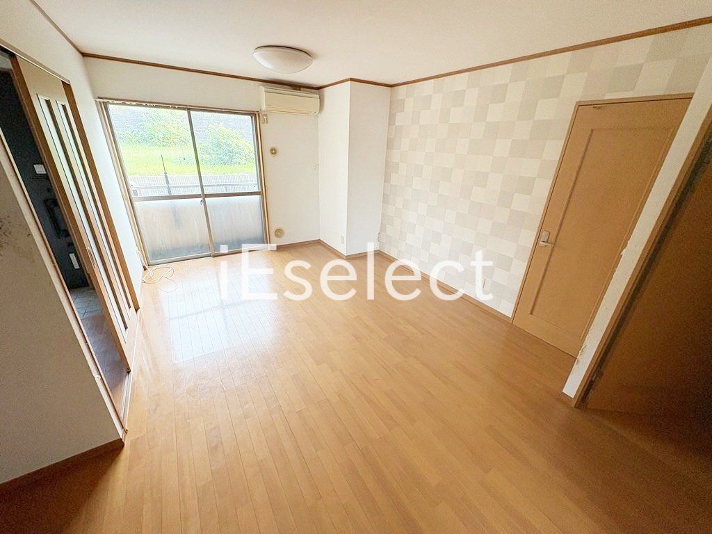 居室・リビング　広々開放的なリビングです♪