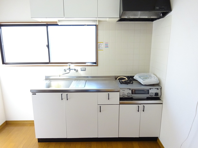 キッチン　※修繕前参考写真・現況優先※