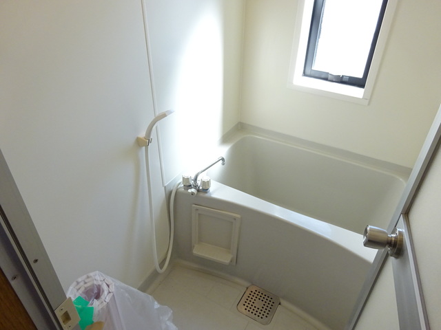 バス・シャワールーム　※修繕前参考写真・現況優先※